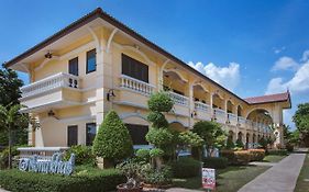 Park & Pool Resort